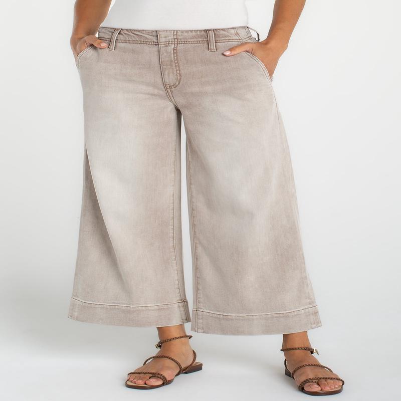 Weekender Wide Leg Crop